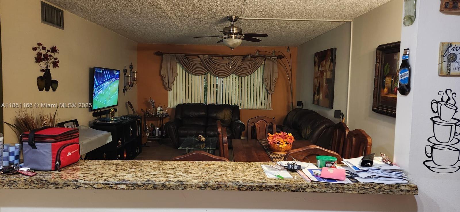 NARANJA LAKES CONDO NO 5 - Residential