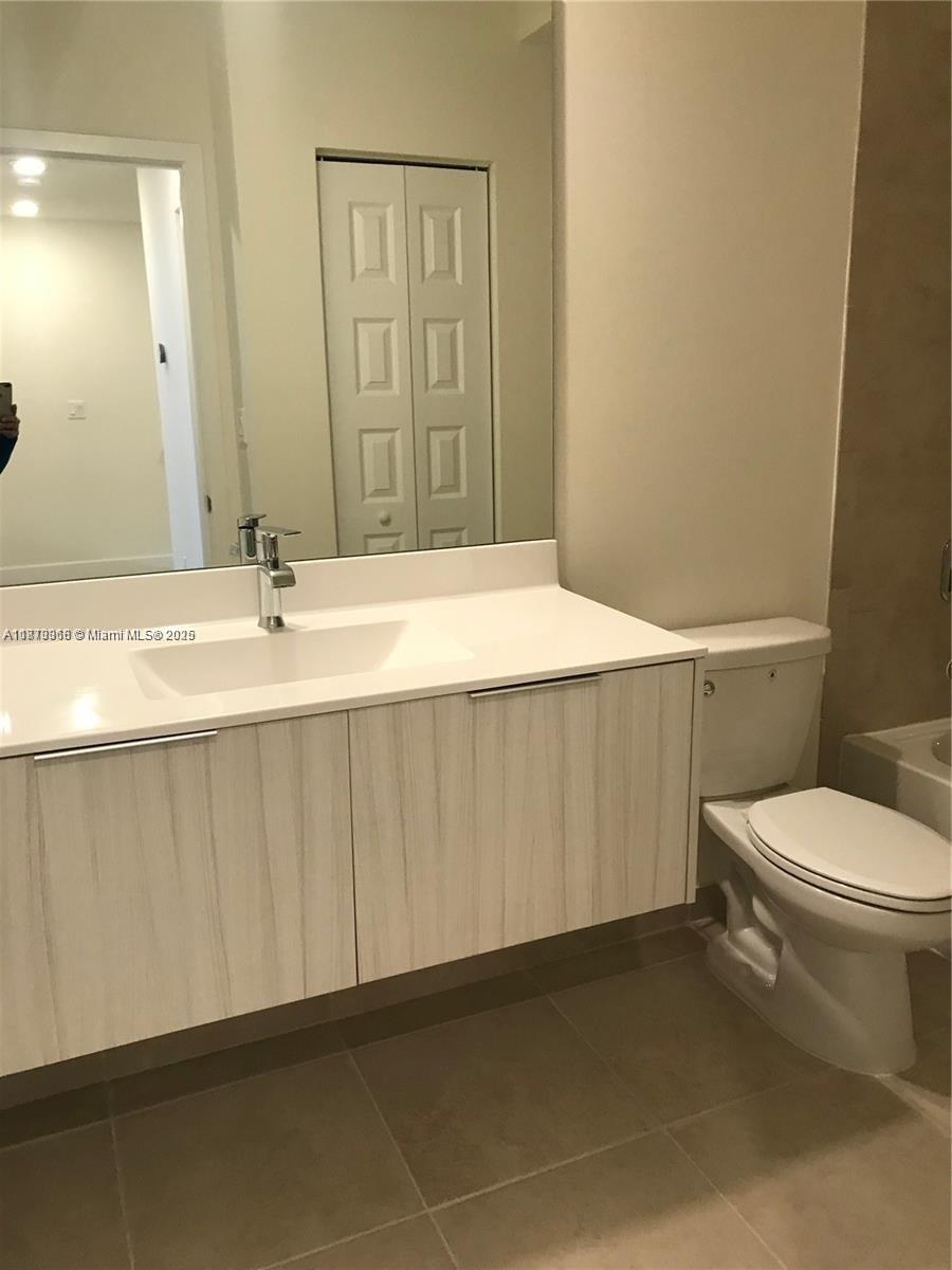 HIGHLAND AT PARK CENTRAL - Residential