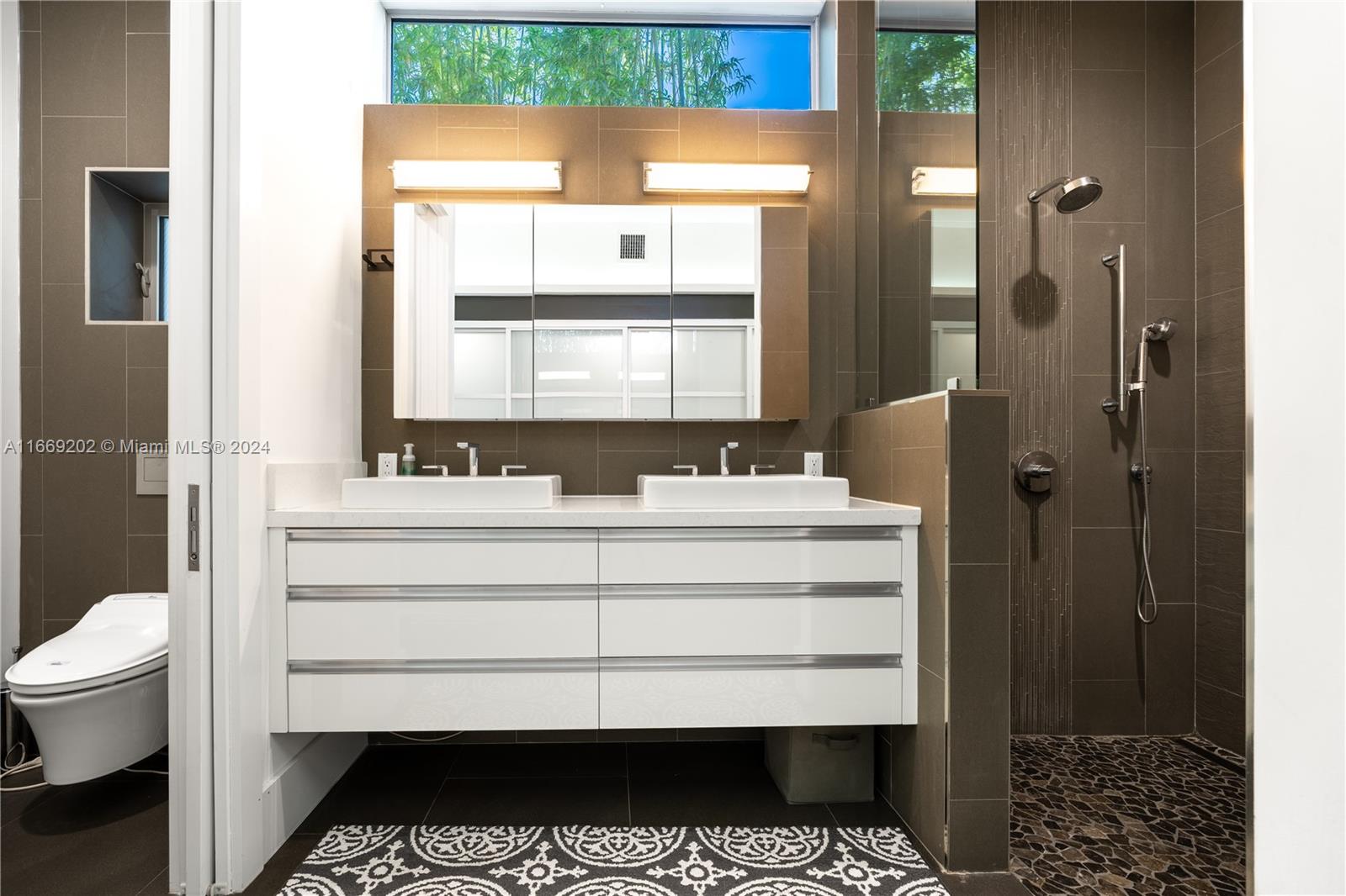 VICTORIA PARK - Residential