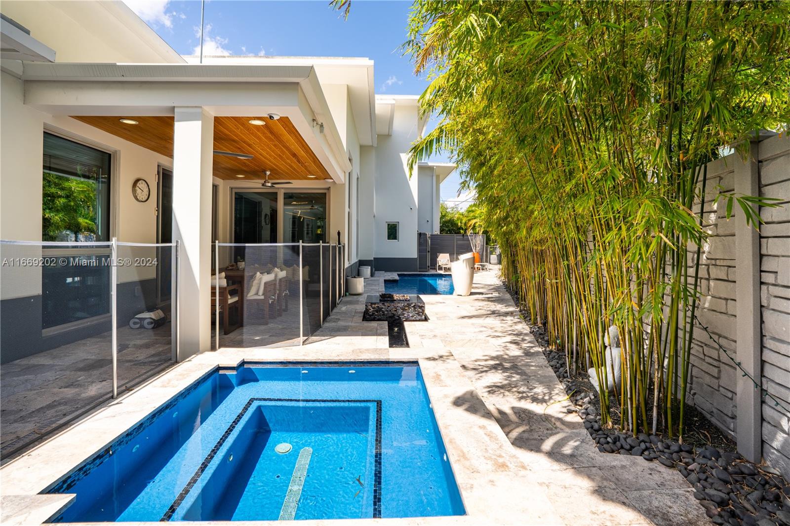 VICTORIA PARK - Residential