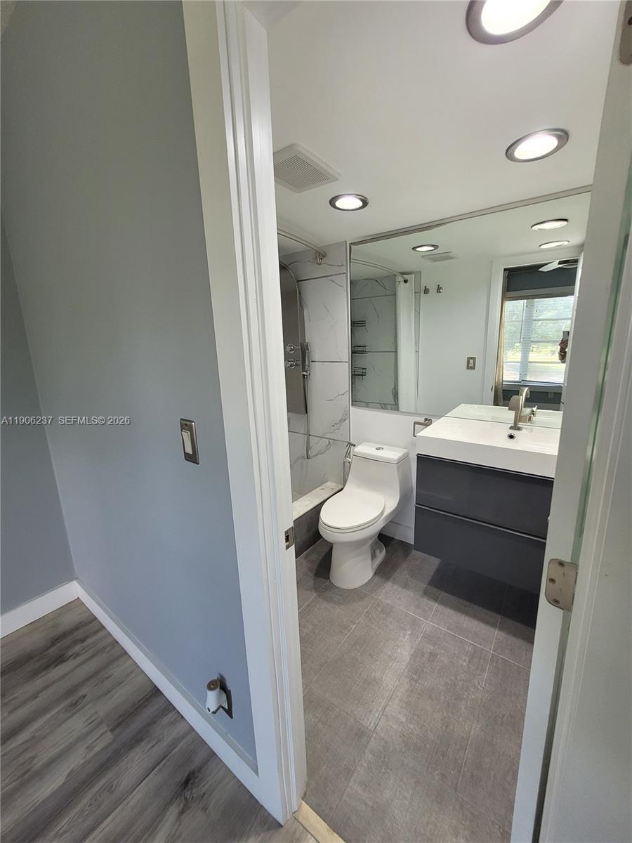 NO 13 PALM-AIRE COUNTRY C - Residential