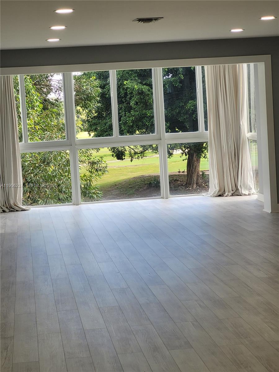 NO 13 PALM-AIRE COUNTRY C - Residential