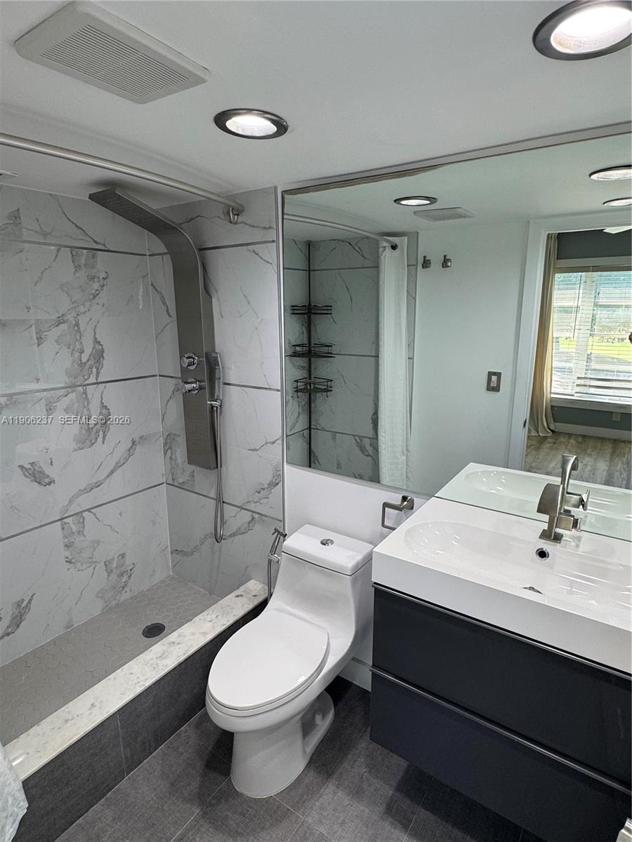 NO 13 PALM-AIRE COUNTRY C - Residential