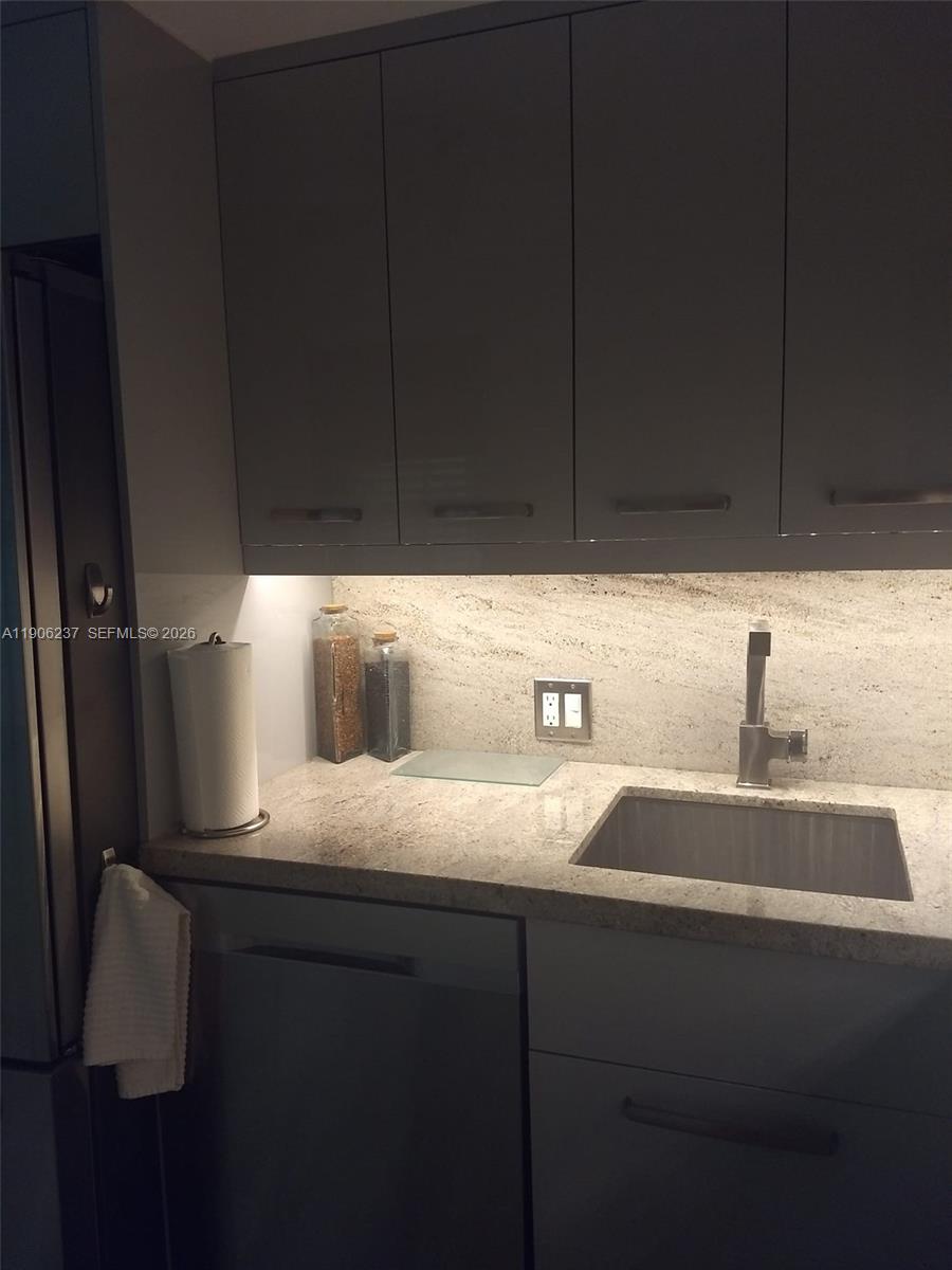 NO 13 PALM-AIRE COUNTRY C - Residential