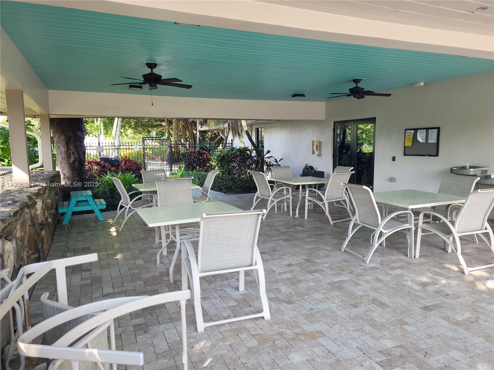 NO 13 PALM-AIRE COUNTRY C - Residential