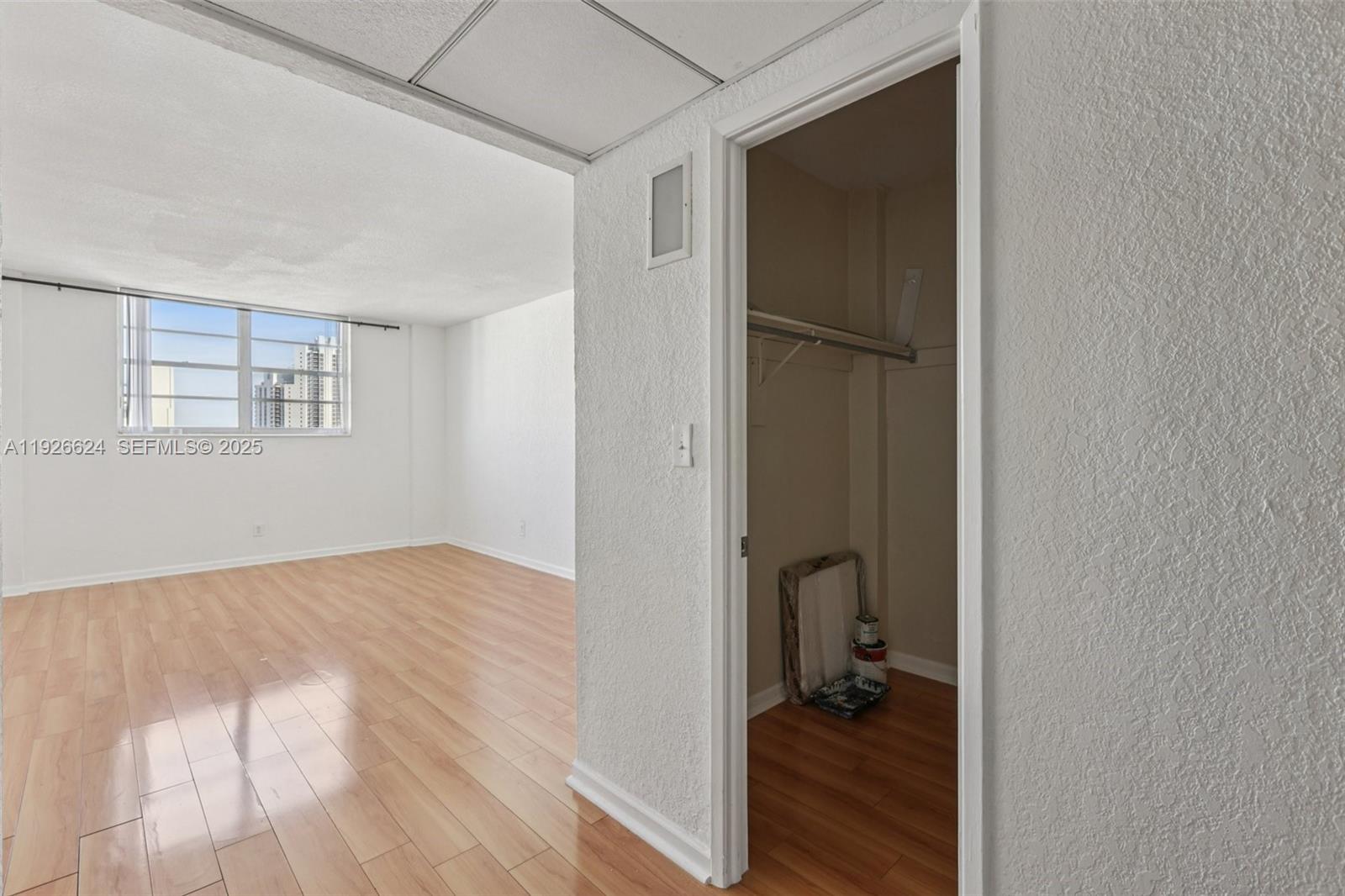 OCEANVIEW BUILDING A COND - Residential Lease