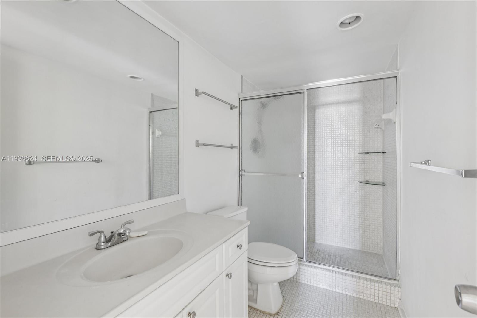 OCEANVIEW BUILDING A COND - Residential Lease