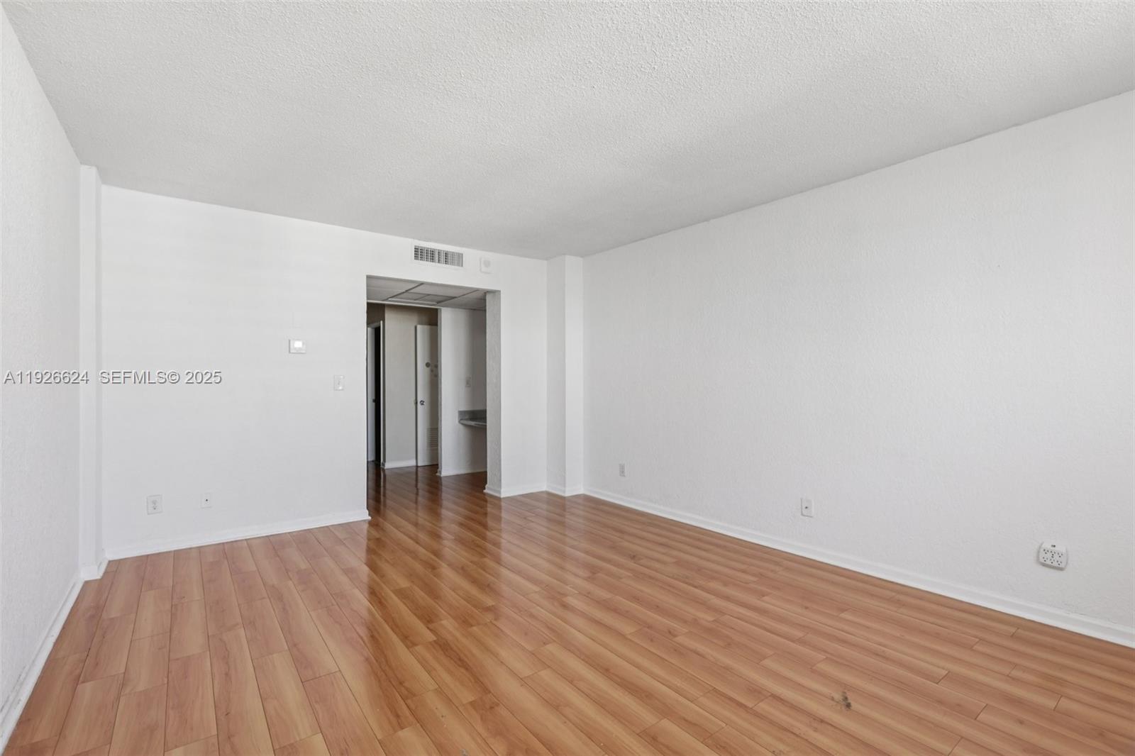 OCEANVIEW BUILDING A COND - Residential Lease