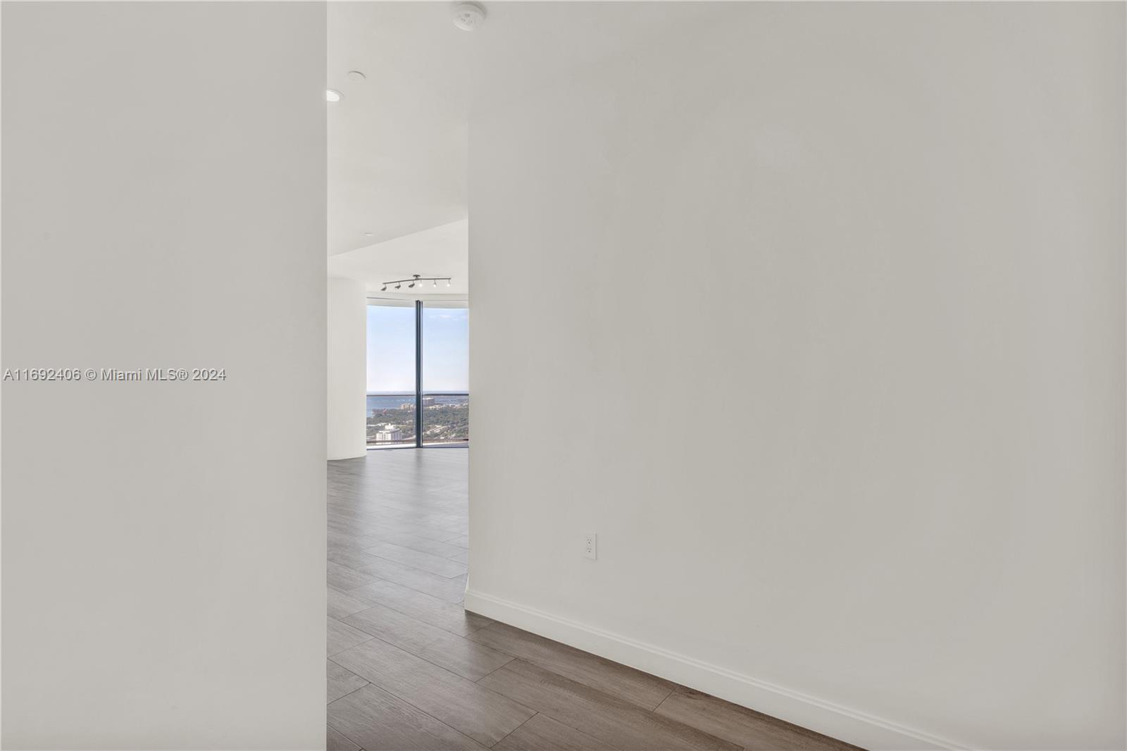 BRICKELL HEIGHTS EAST CON - Residential