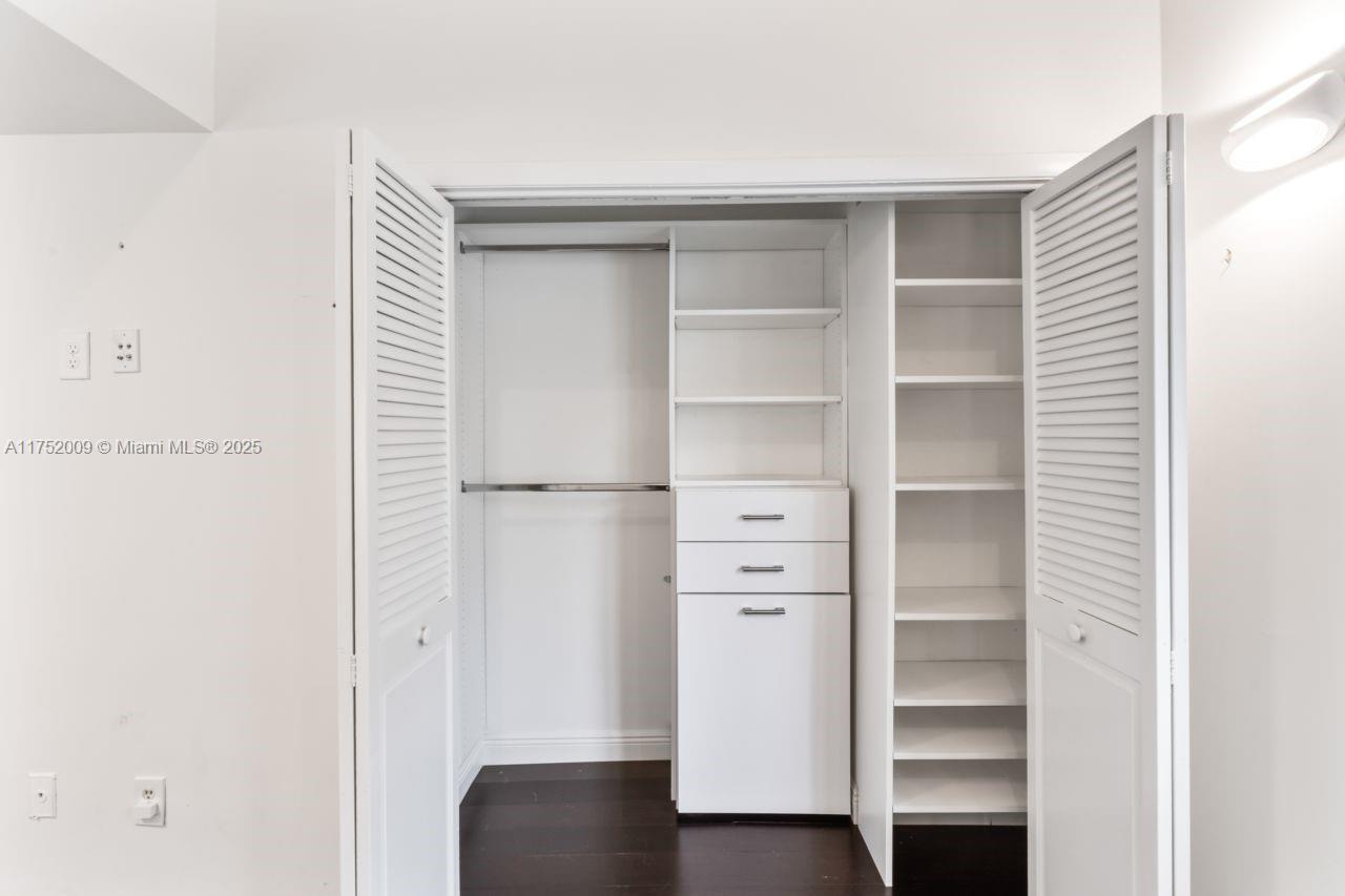 OAK HAVEN SUB SEC 3 - Residential