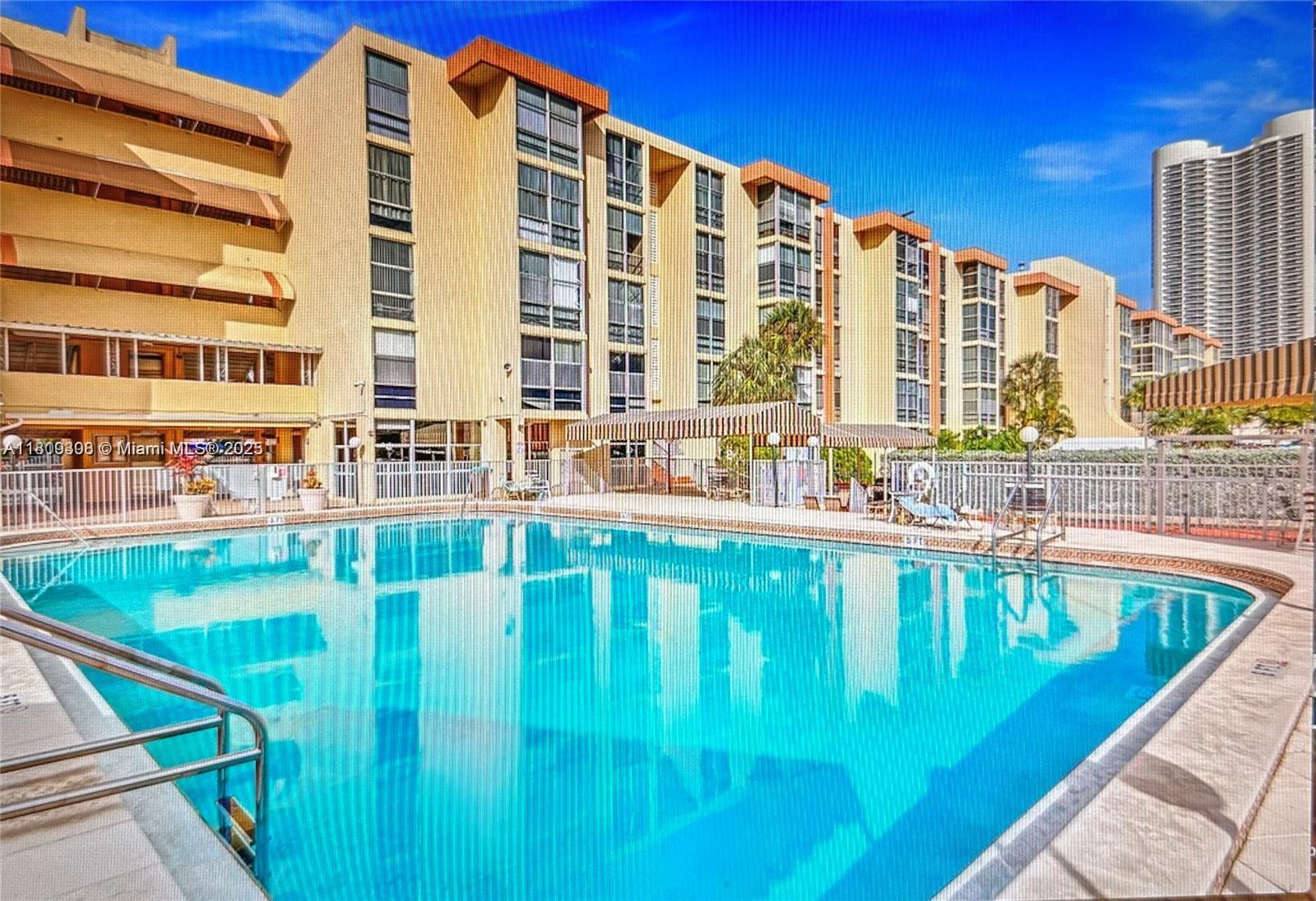 Rental Property at 210 172nd St 233, Sunny Isles Beach, Miami-Dade County, Florida - Bedrooms: 1 
Bathrooms: 1  - $1,850 MO.