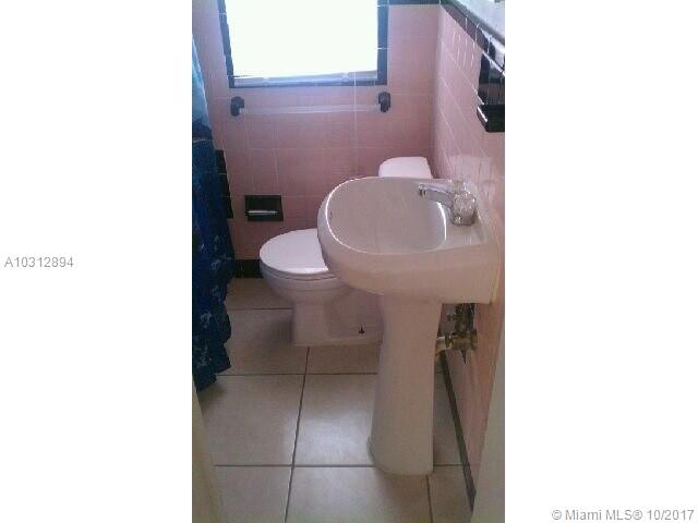 HOLLYWOOD - Residential Lease