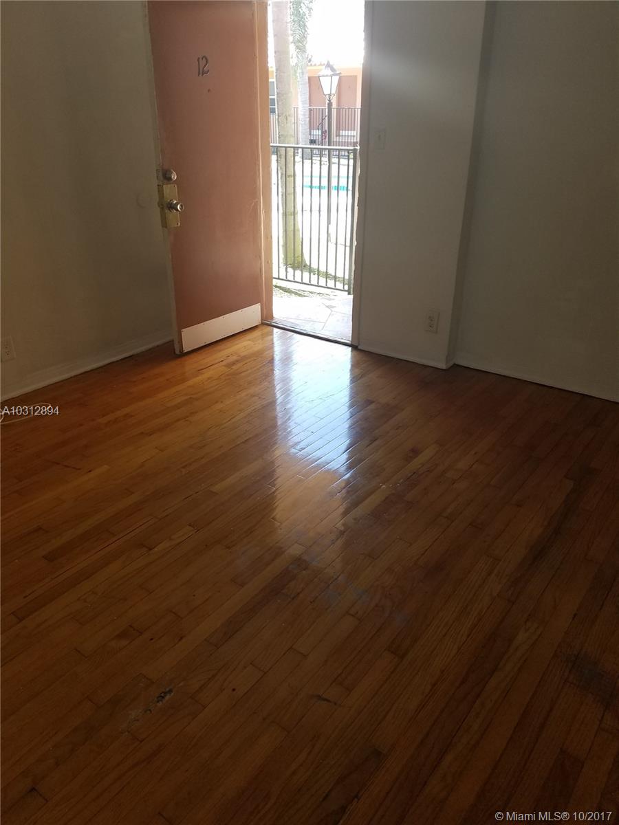 HOLLYWOOD - Residential Lease