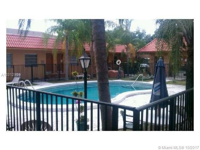 HOLLYWOOD - Residential Lease