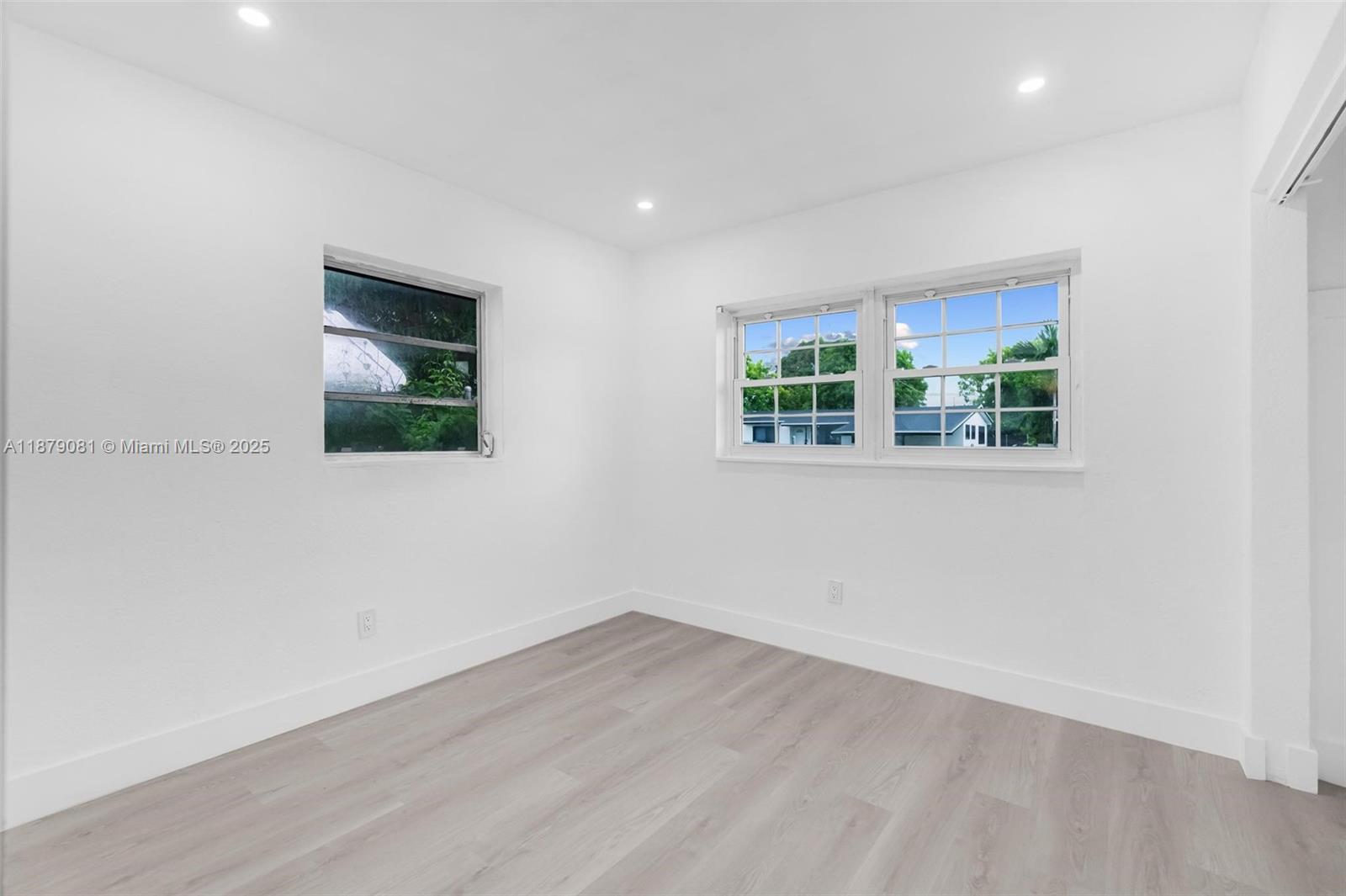 WINDWARD ESTATES SEC 1 - Residential Lease