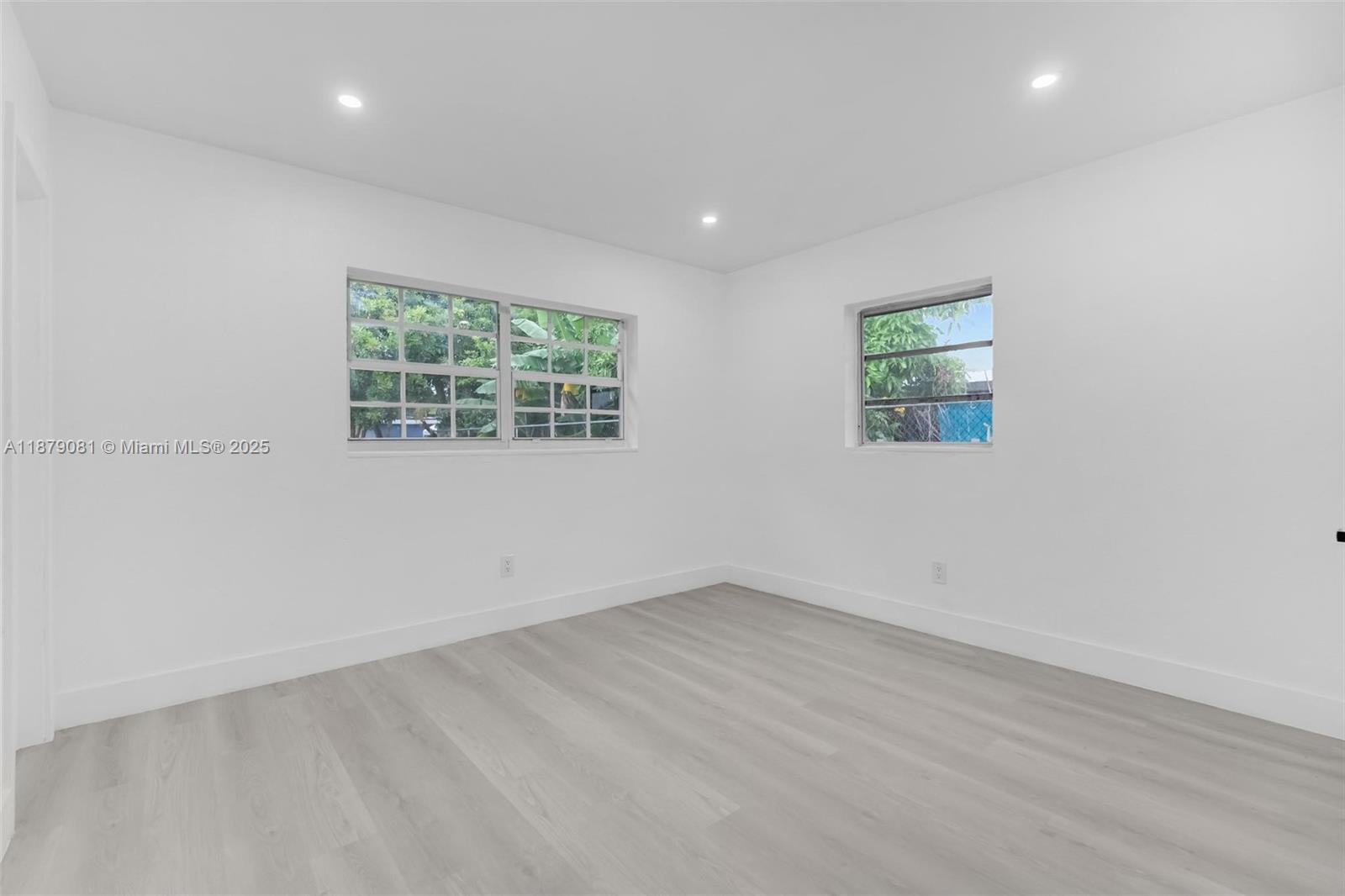 WINDWARD ESTATES SEC 1 - Residential Lease