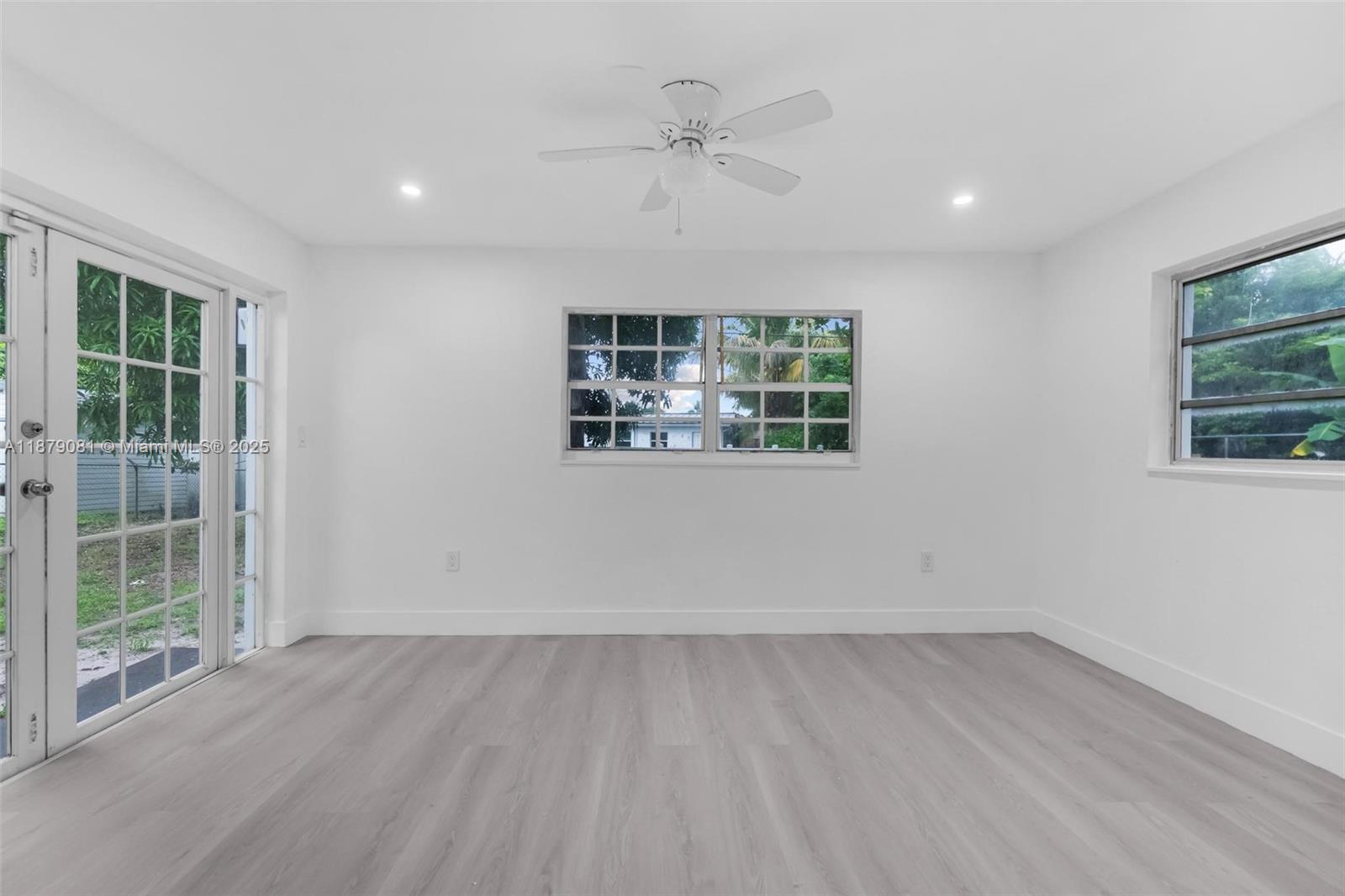 WINDWARD ESTATES SEC 1 - Residential Lease