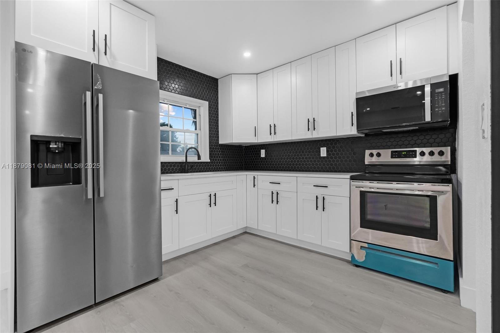 WINDWARD ESTATES SEC 1 - Residential Lease