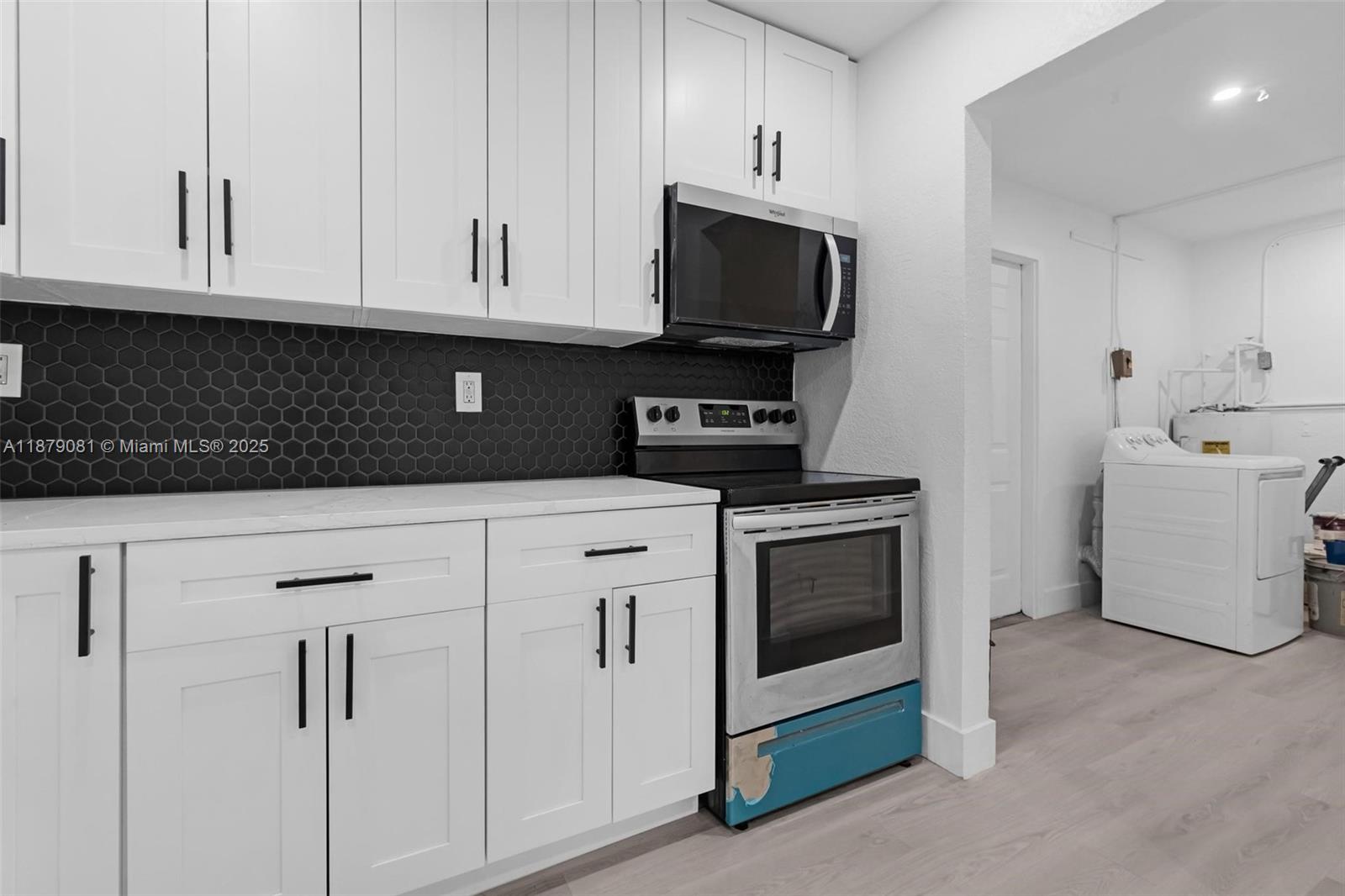 WINDWARD ESTATES SEC 1 - Residential Lease