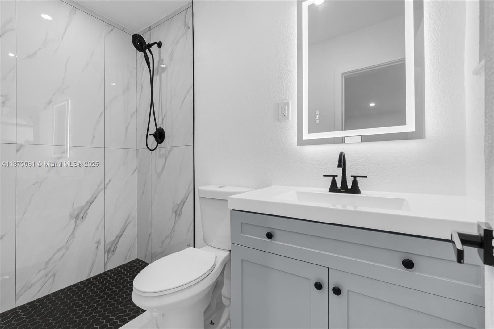 WINDWARD ESTATES SEC 1 - Residential Lease