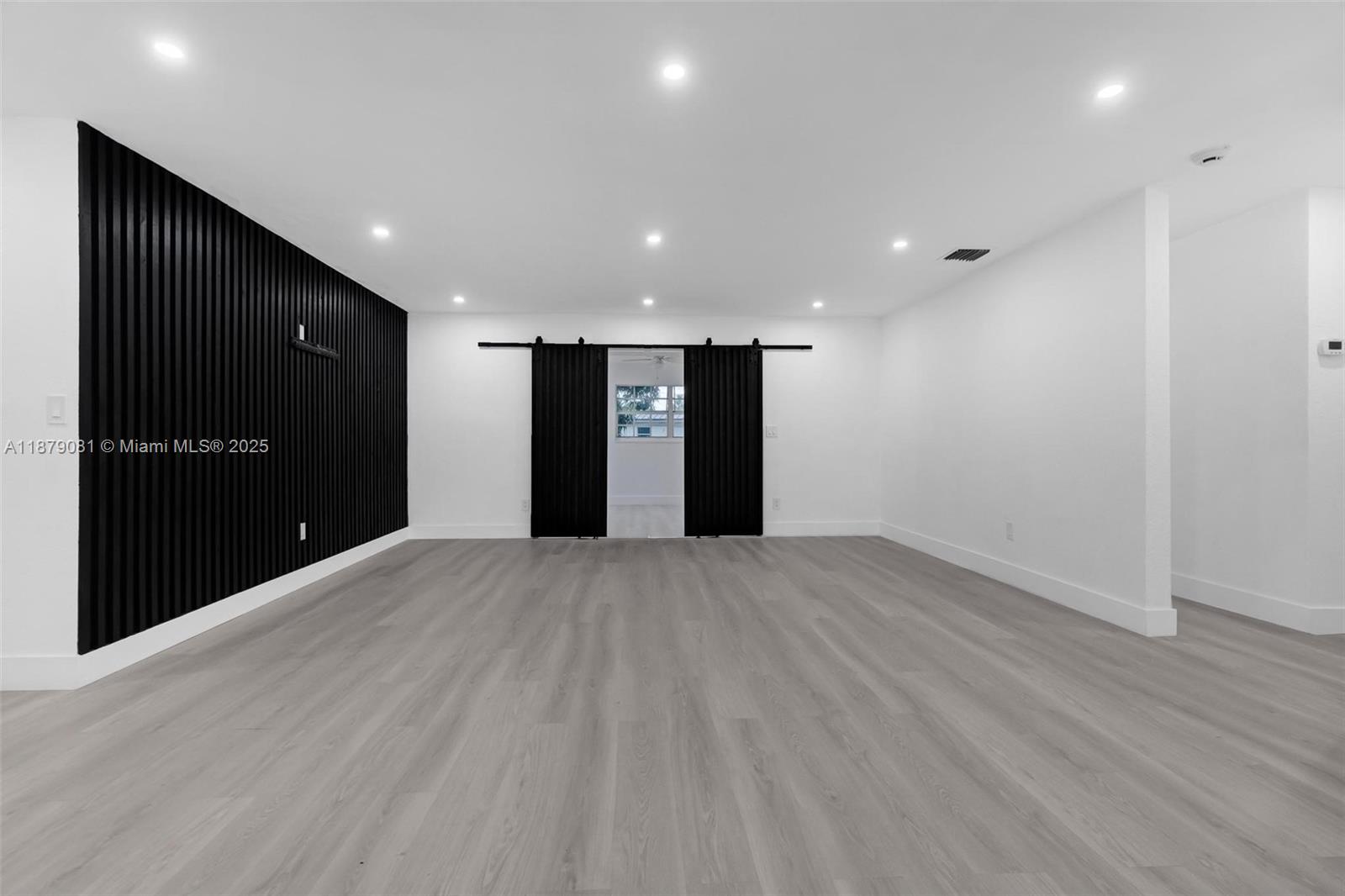 WINDWARD ESTATES SEC 1 - Residential Lease