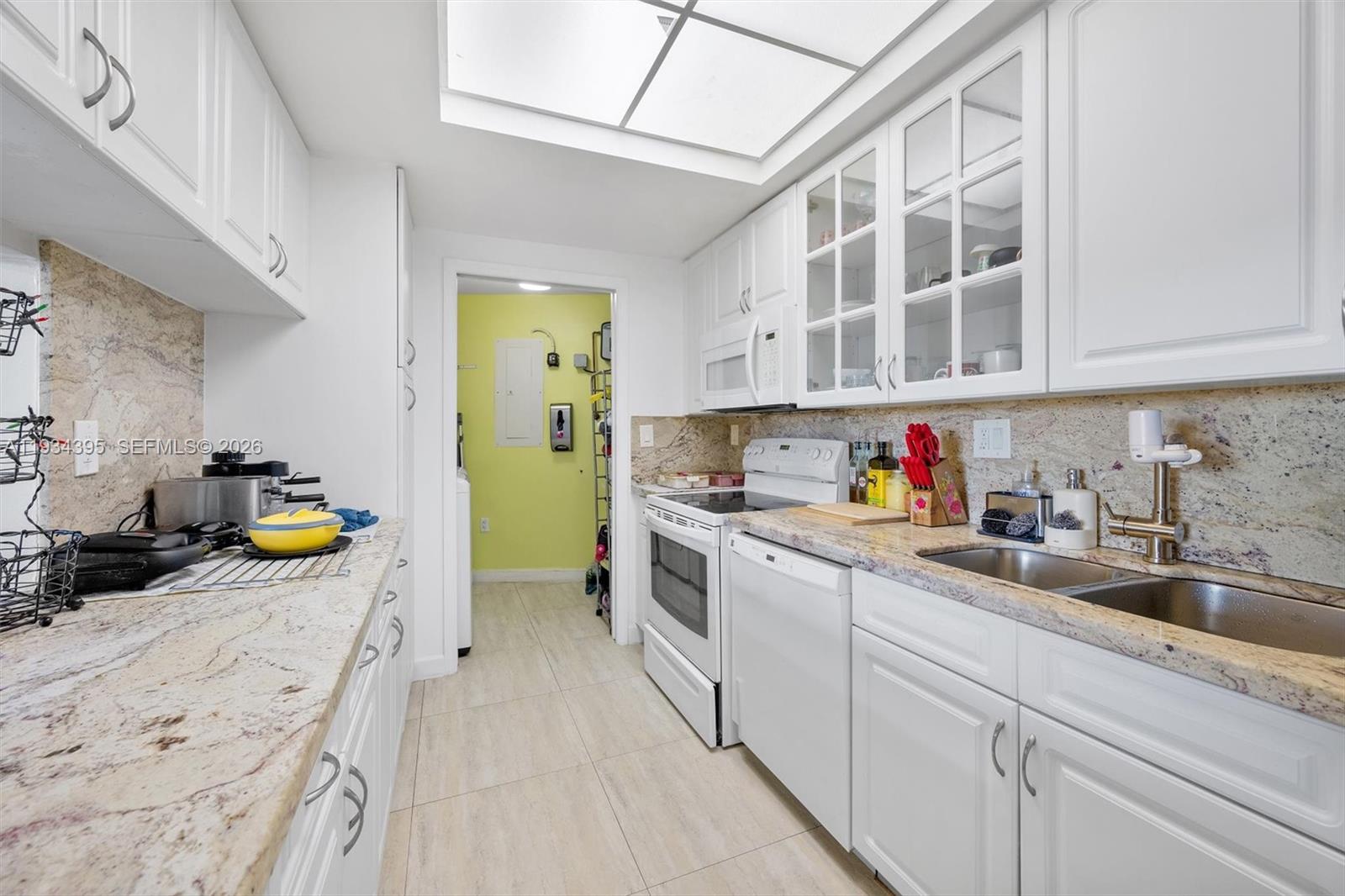 DORAL HOUSE CONDO NO 1 - Residential