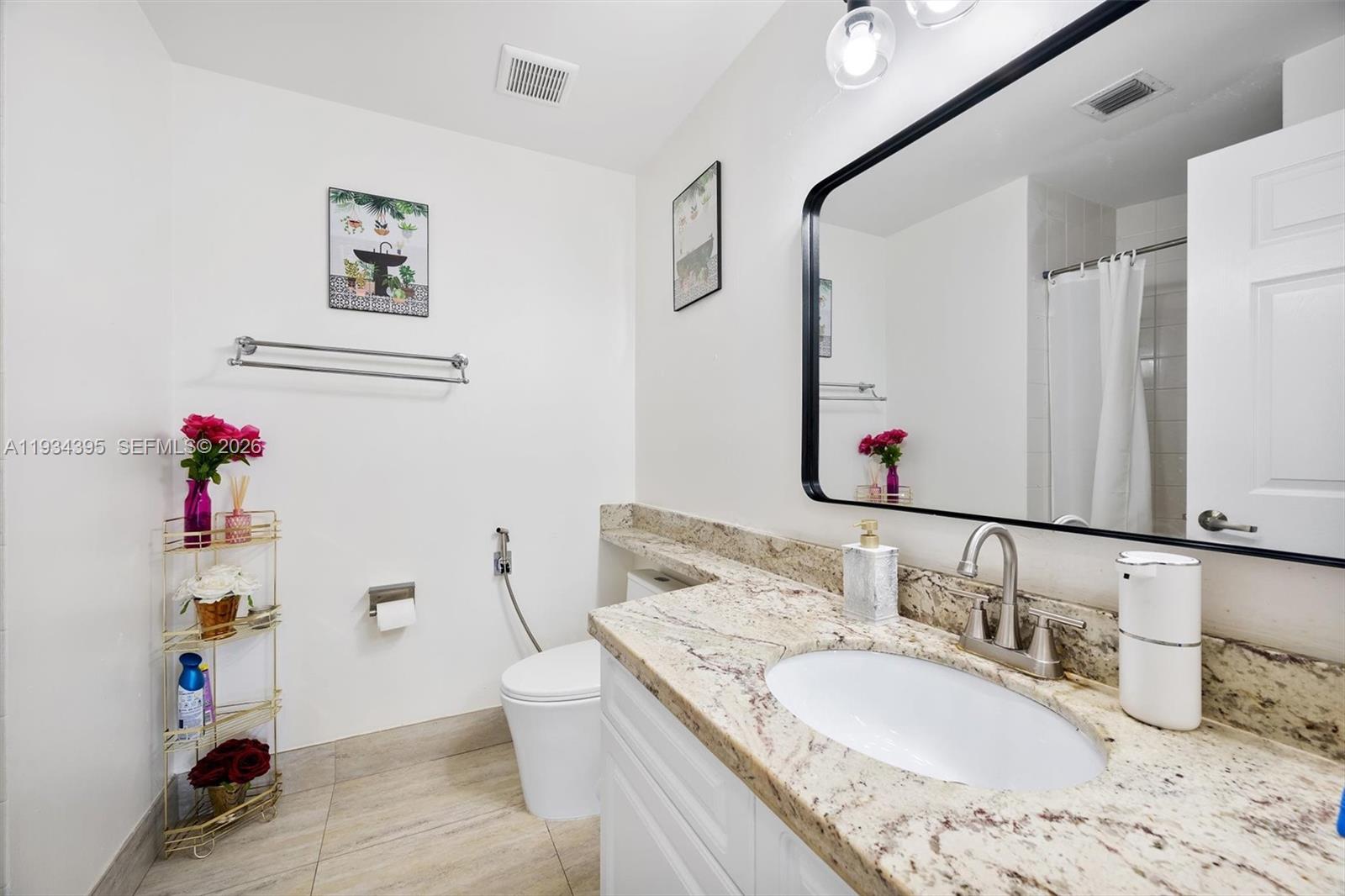 DORAL HOUSE CONDO NO 1 - Residential