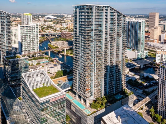 68 SE 6TH ST APT 1906, MIAMI, FL 33131 - Image bfcd6bb4d976f894c6d97e903f55b074/2592702077