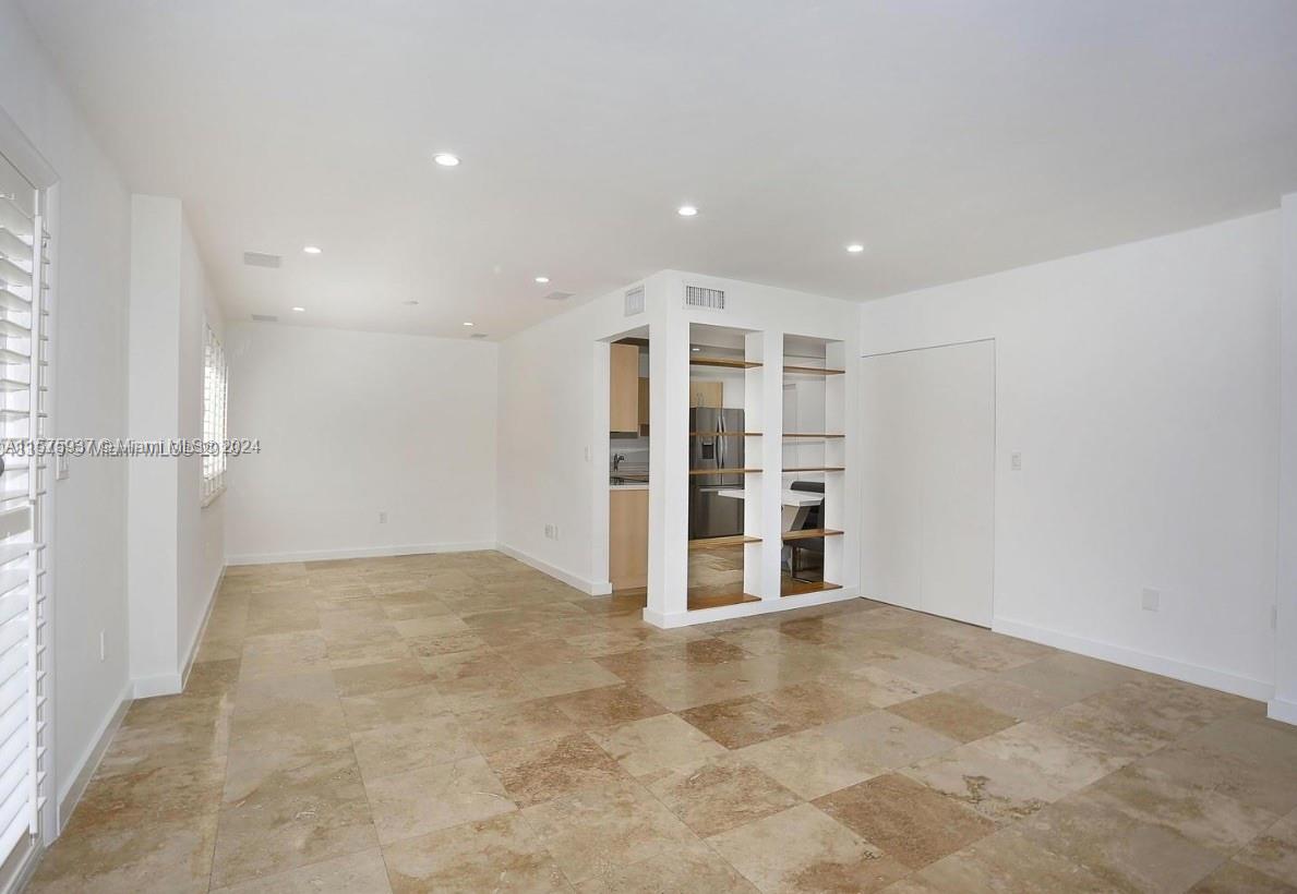 VILLAS AT SEGOVIA CONDO - Residential Lease