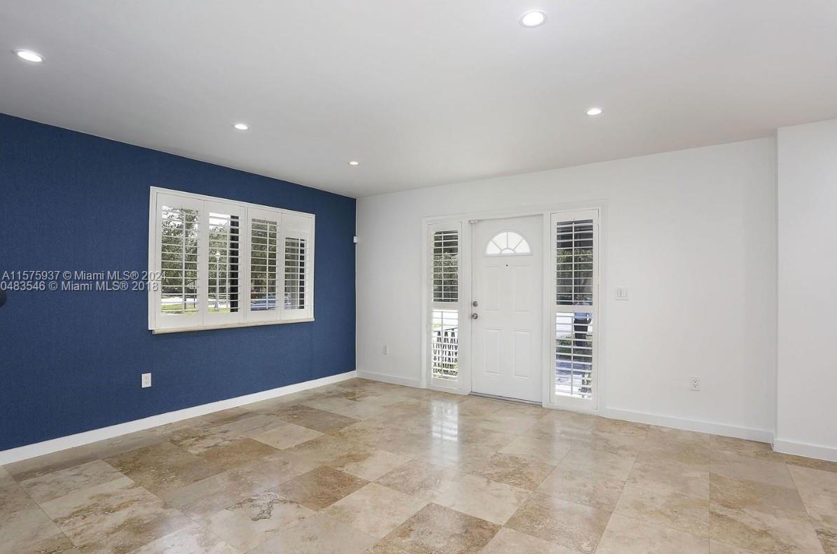 VILLAS AT SEGOVIA CONDO - Residential Lease