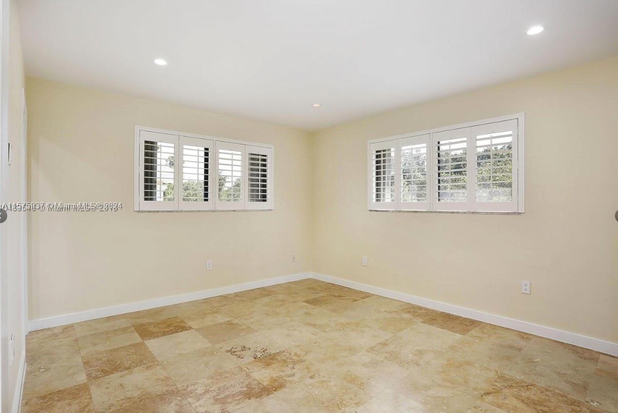 VILLAS AT SEGOVIA CONDO - Residential Lease