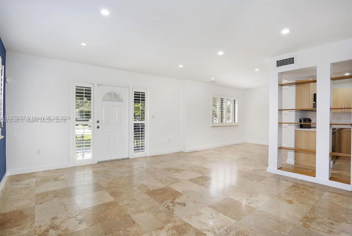 VILLAS AT SEGOVIA CONDO - Residential Lease