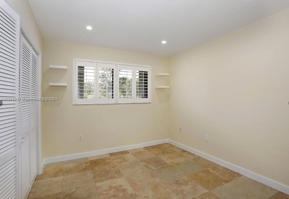 VILLAS AT SEGOVIA CONDO - Residential Lease