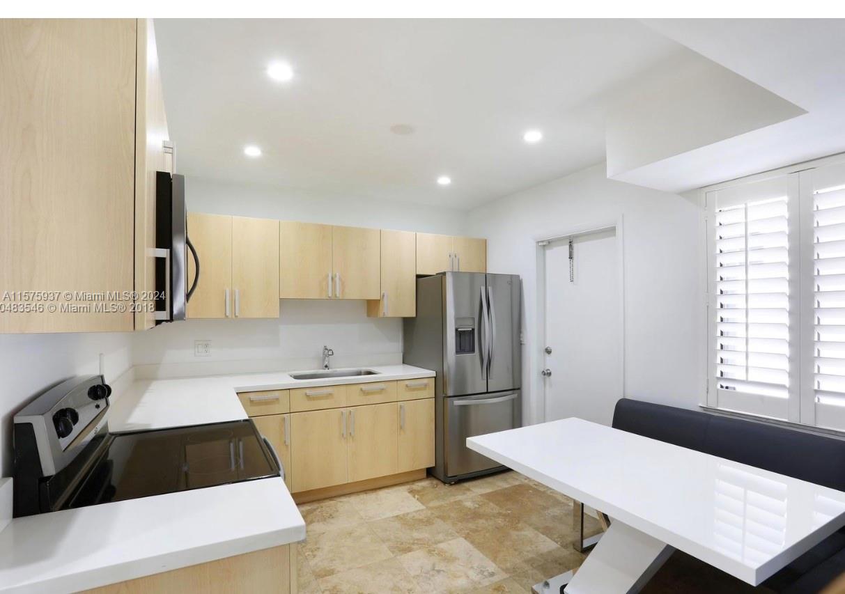 VILLAS AT SEGOVIA CONDO - Residential Lease