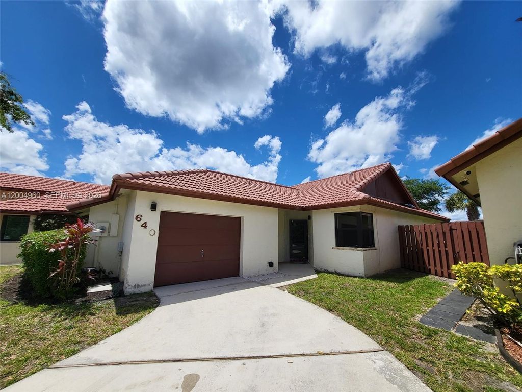 Photo of 640 SW 113th Ter, Pembroke Pines, FL 33025 (MLS # A12004960)