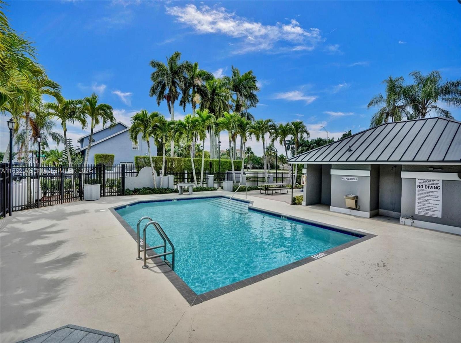 SAWGRASS ESTATES - Residential