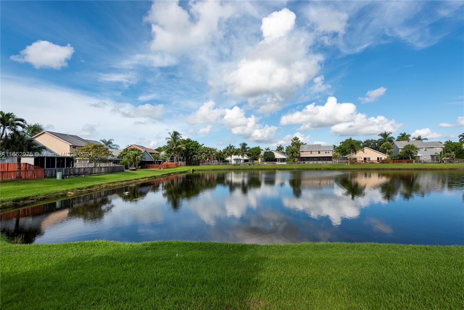 SAWGRASS ESTATES - Residential