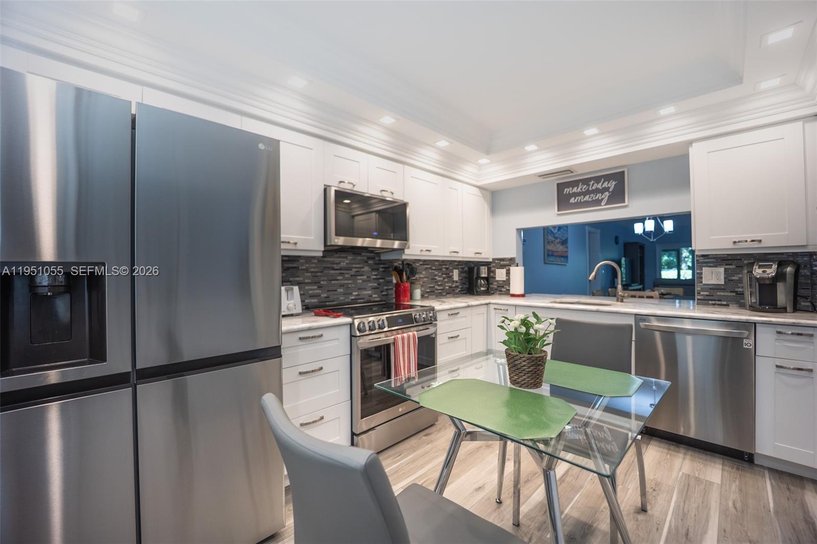 4000 Crystal Lake Dr 114