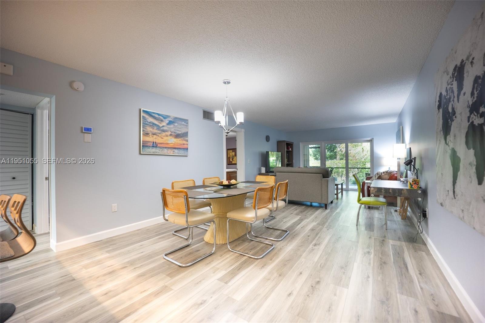 NINTH GREEN AT CRYSTAL LA - Residential