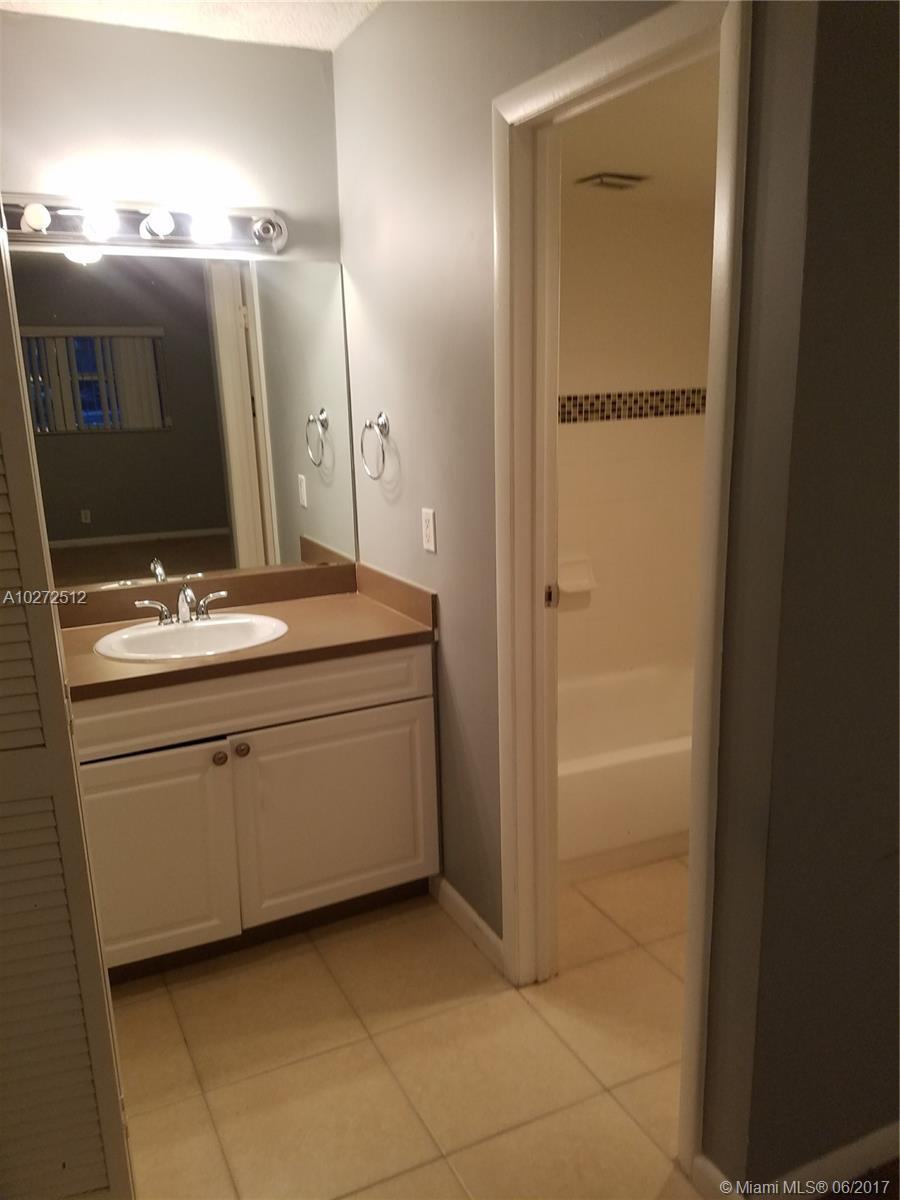 INVERRARY C C PH I - Residential Lease