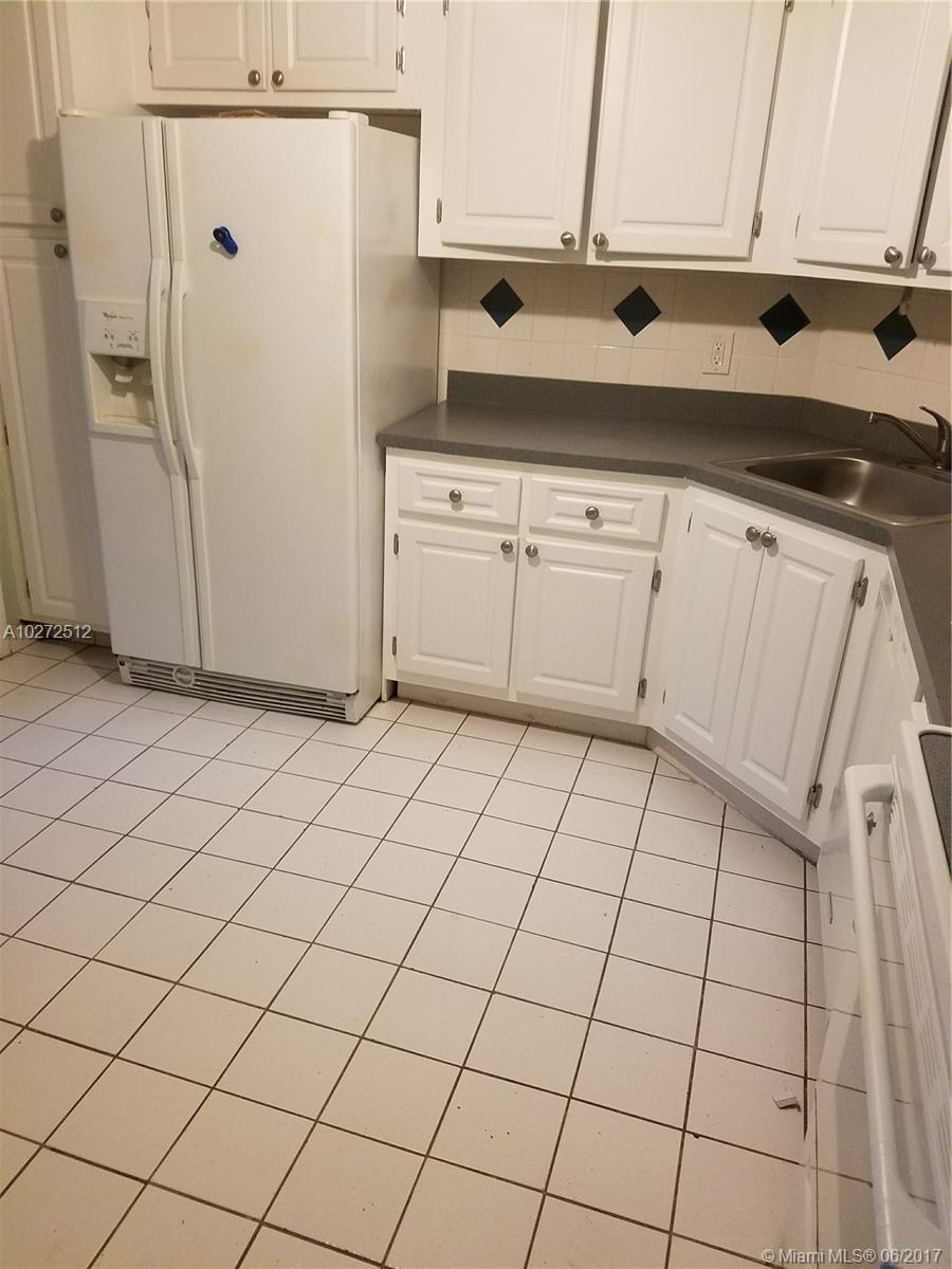 INVERRARY C C PH I - Residential Lease