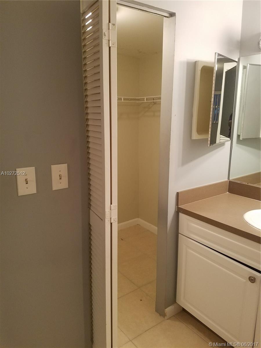 INVERRARY C C PH I - Residential Lease