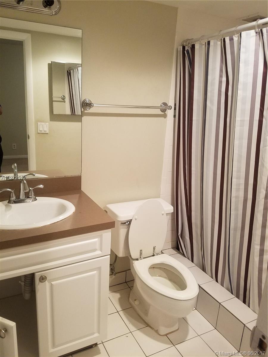 INVERRARY C C PH I - Residential Lease