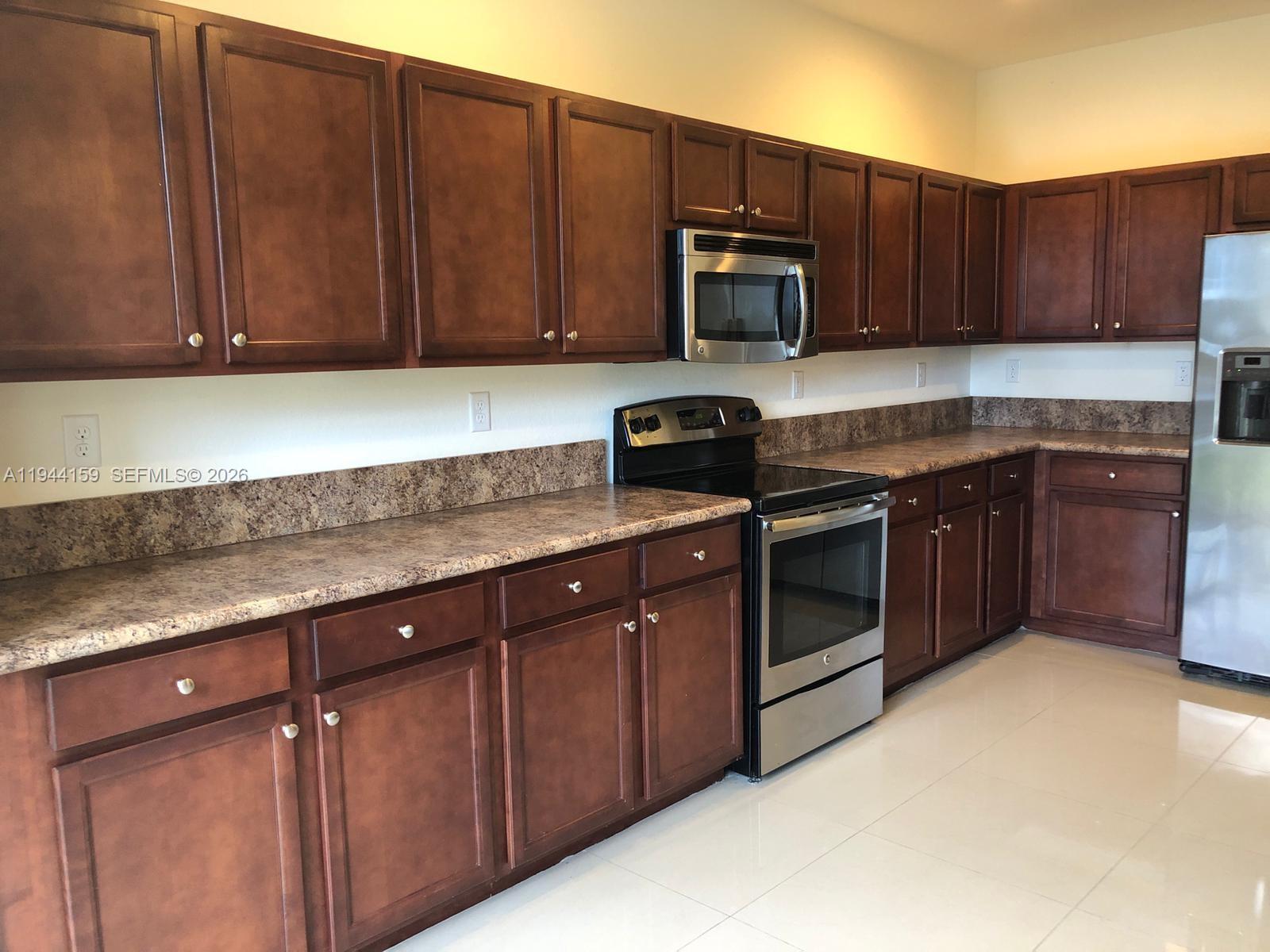 VENETIAN PARC WEST - Residential