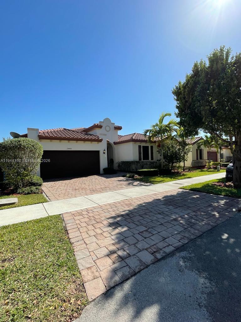 VENETIAN PARC WEST - Residential