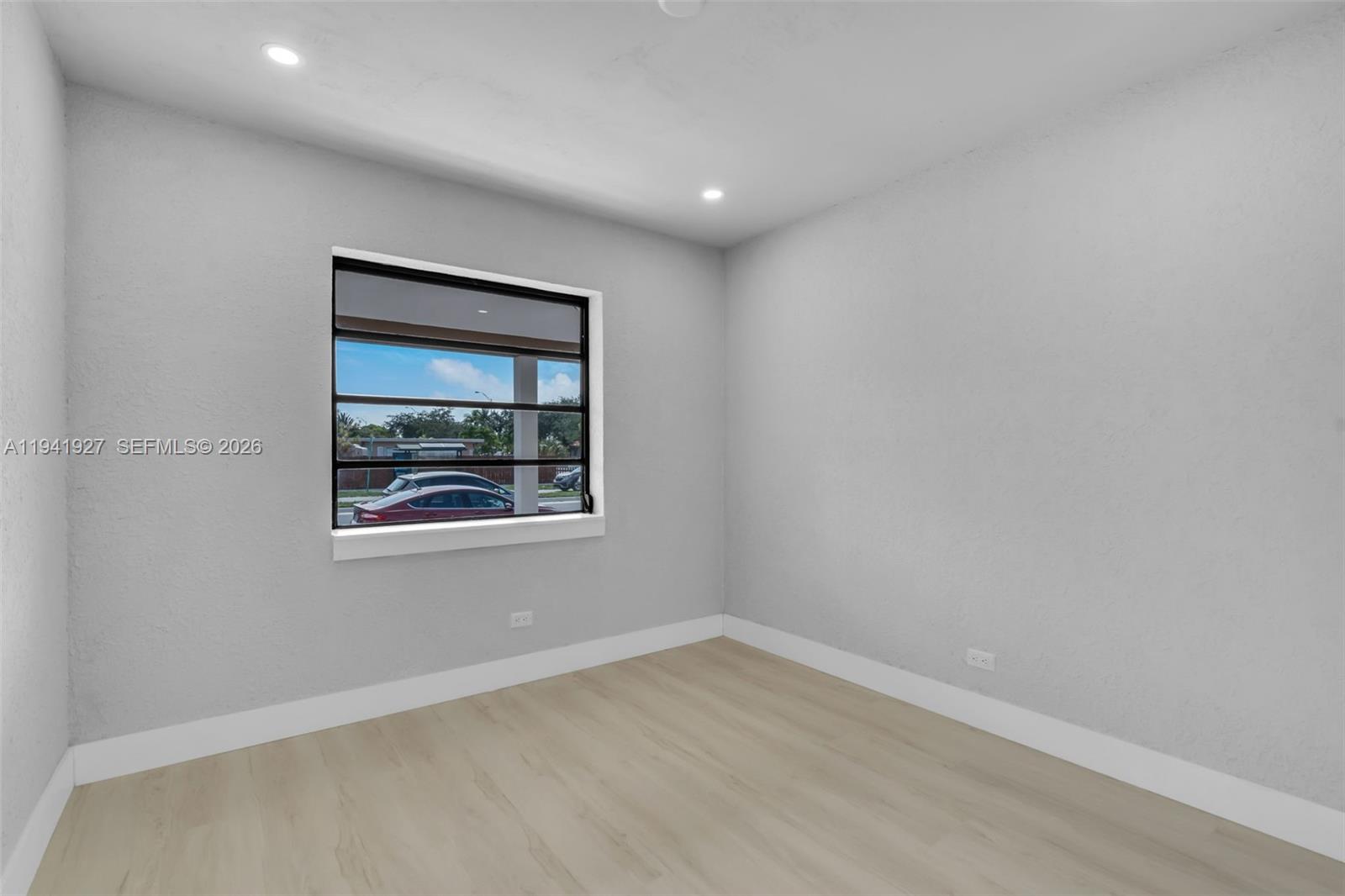 INGLESIDE PARK - Residential