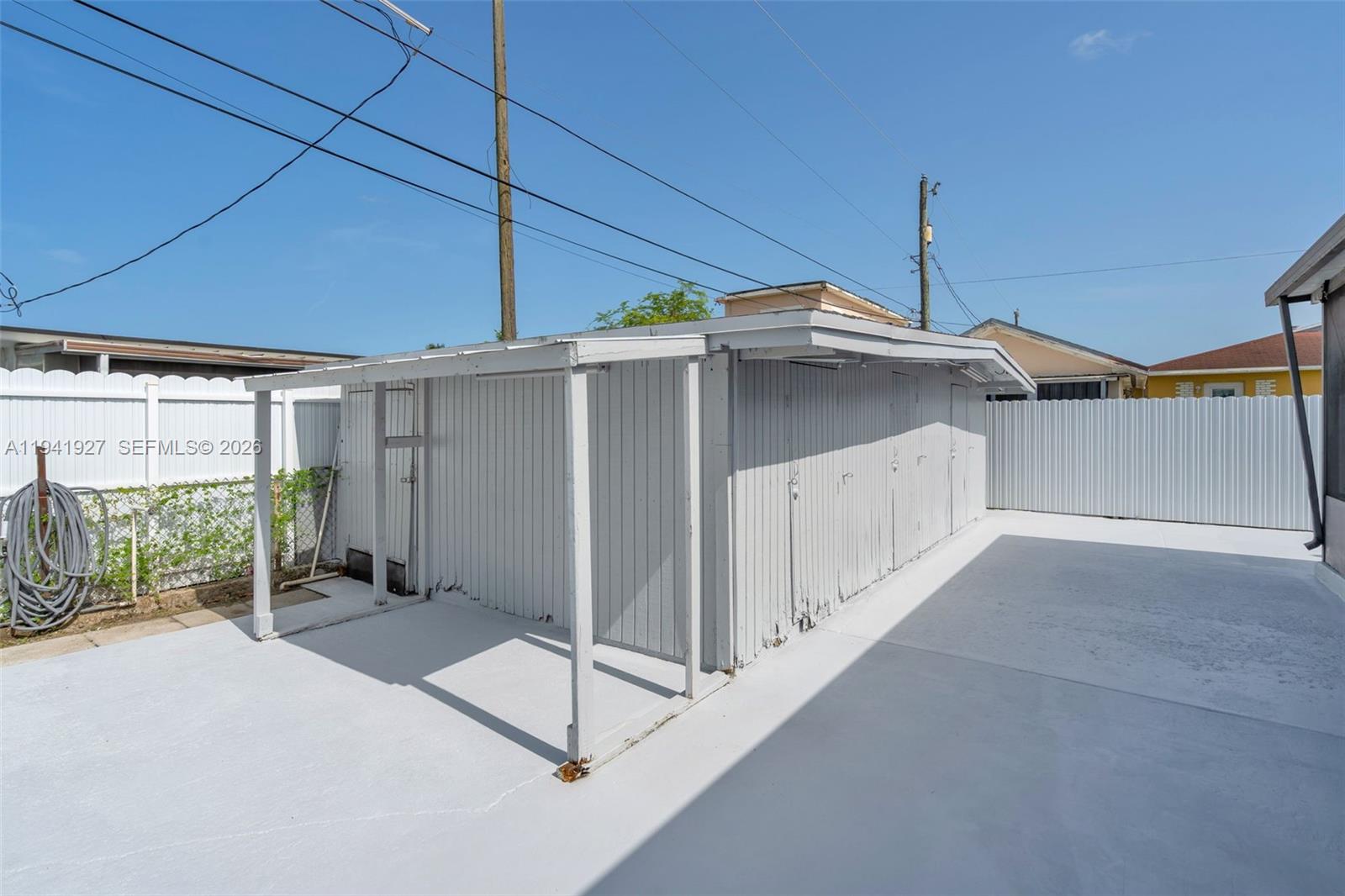 INGLESIDE PARK - Residential