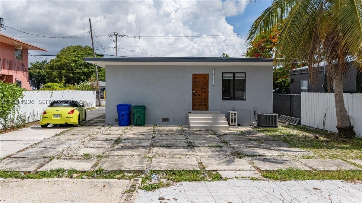 666 NW 28th St
