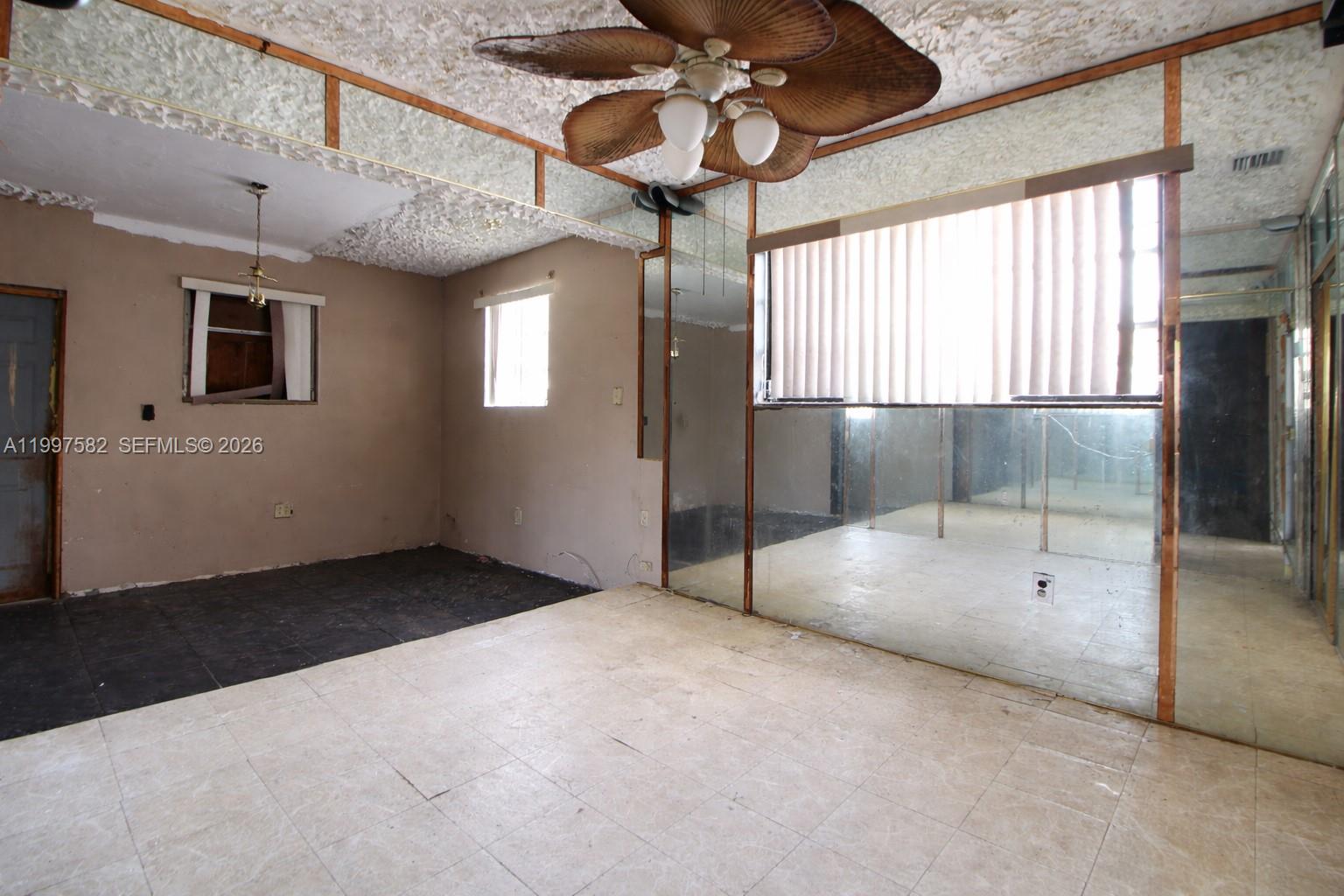 MYRTLE GROVE 1ST ADDN - Residential