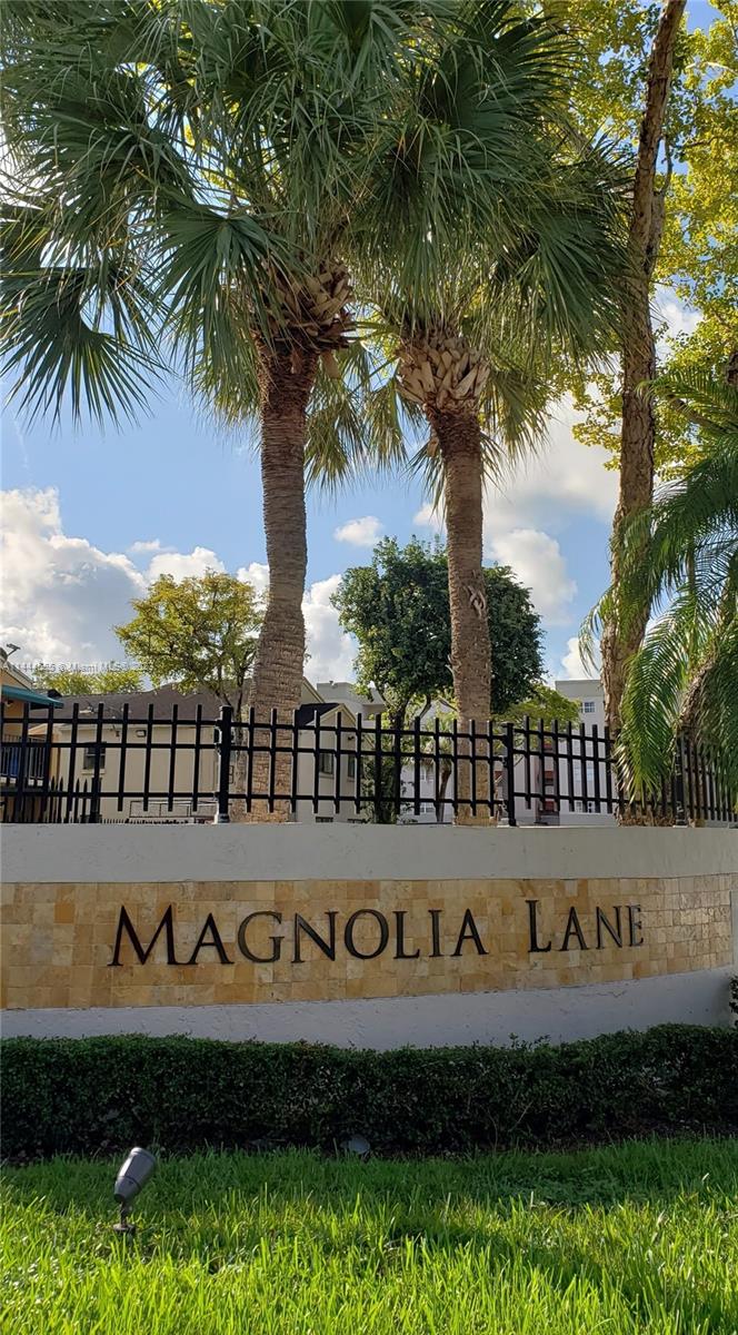 Nice apartment for rent in good neighborhood, close to many conveniences stores and supermarkets. New A/C. Property is tenant occupied until August 31, 2023. Do not disturb tenants!